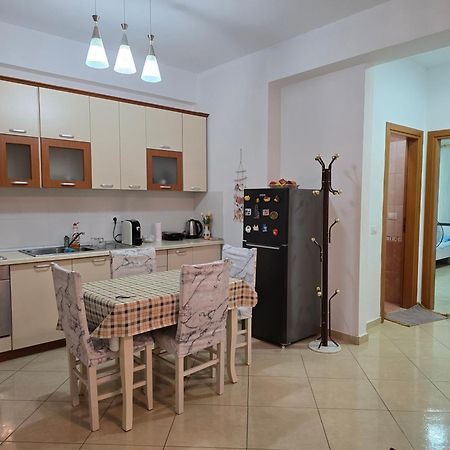 Modern , Quiet , Family Friendly & Fully Furnished Apartment Вльора Екстер'єр фото