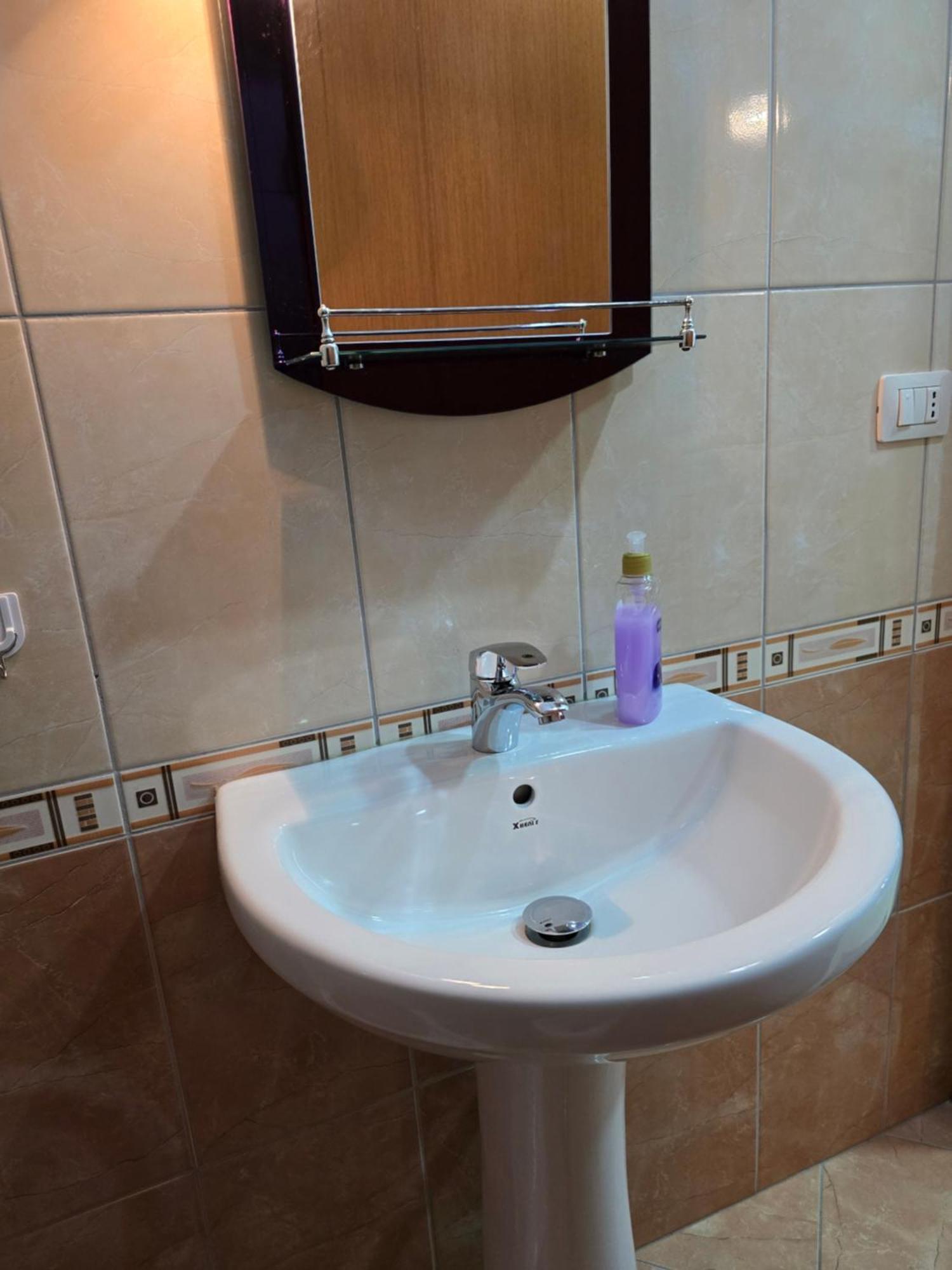 Modern , Quiet , Family Friendly & Fully Furnished Apartment Вльора Екстер'єр фото