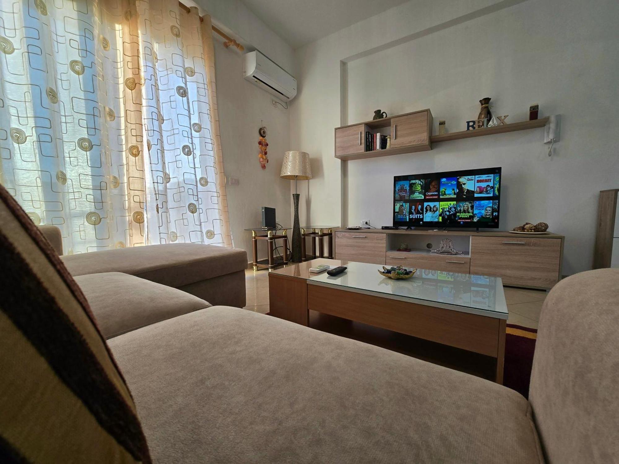 Modern , Quiet , Family Friendly & Fully Furnished Apartment Вльора Екстер'єр фото